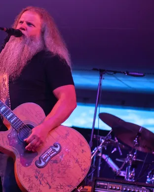 Jamey Johnson Wheatland